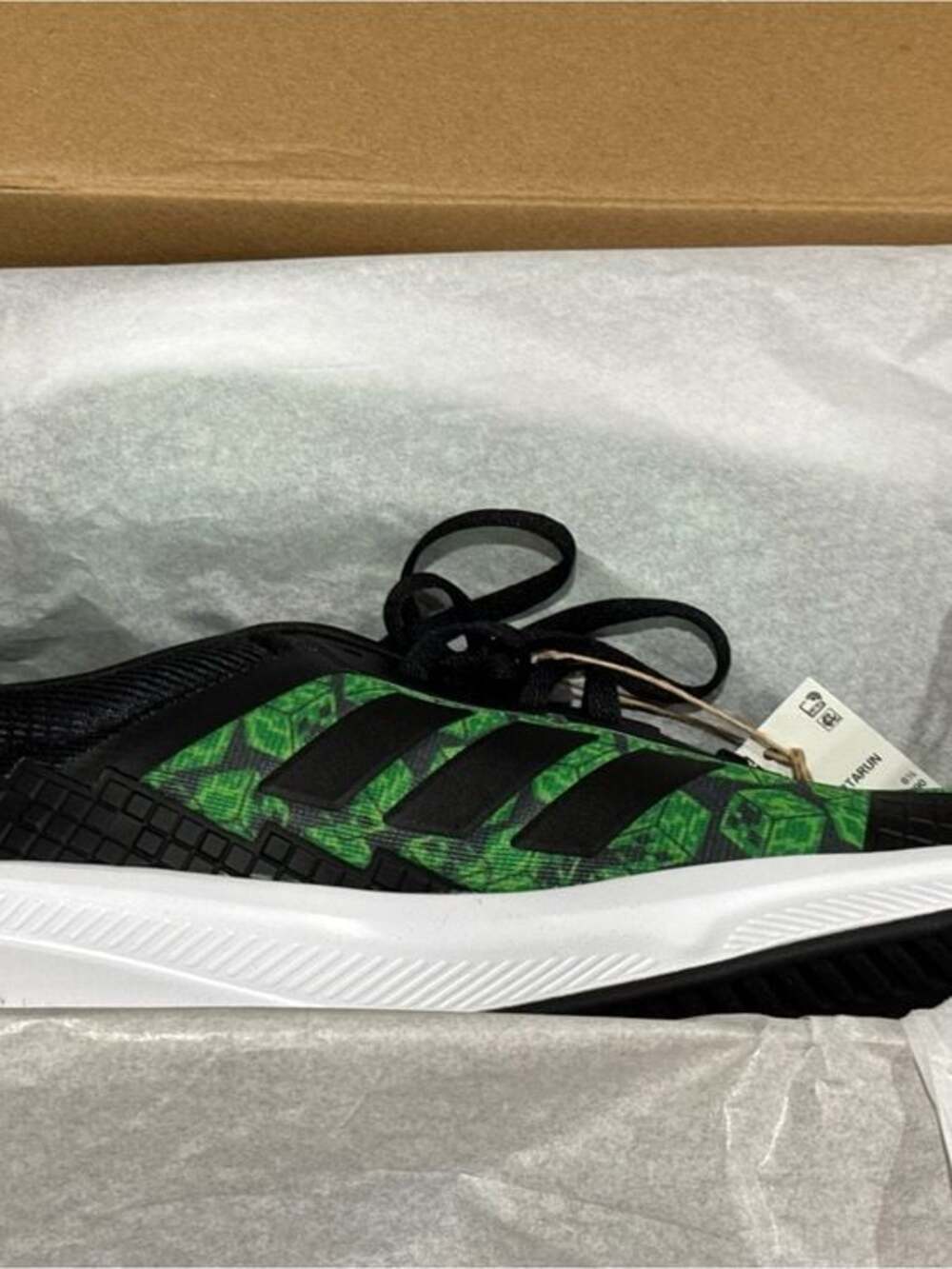 NIB Adidas Minecraft Fortarun 7Y, Green & Black Running Shoes - Picture 6 of 7